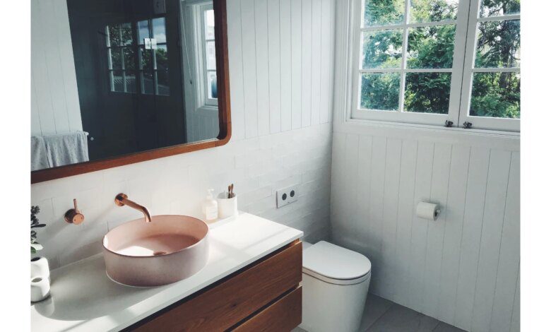How to Make the Most of Space in a Small Bathroom