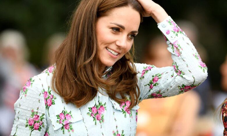 Favorite color of stars. And Kate Middleton likes it