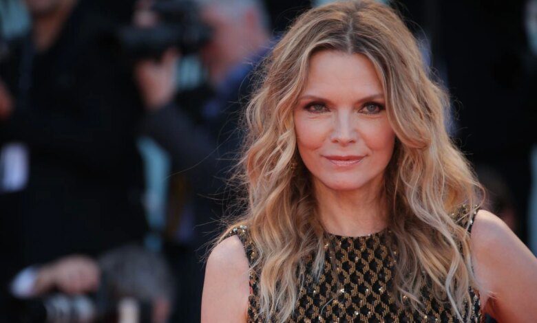 Here's how Michelle Pfeiffer avoids 'toxins' that would otherwise age her