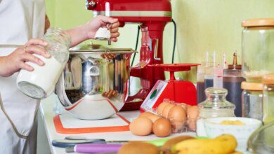 Кухонный комбайн и кулинарные тренды: почему готовить дома выгоднее?