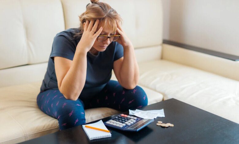Helpful tips to help you cope with a bad financial period