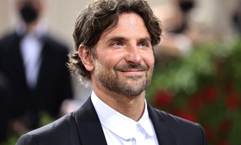 The bizarre therapy that Bradley Cooper does every day. What doctors say about its effectiveness